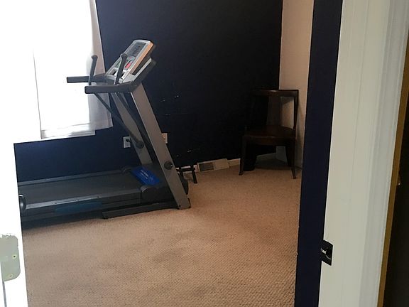 4th image of 264 Rebecca Ln