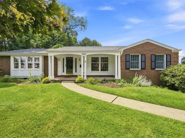 3204 Postgate Dr, Bethel Park, PA 15102