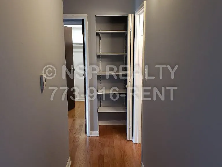 N Quentin Rd — Photo 4