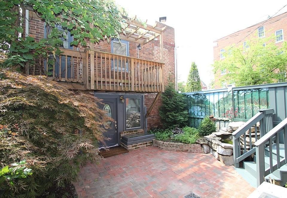 1st image of 213 1/2 S Alfred St