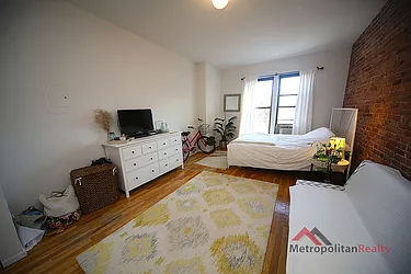 Rented by Metropolitan Realty