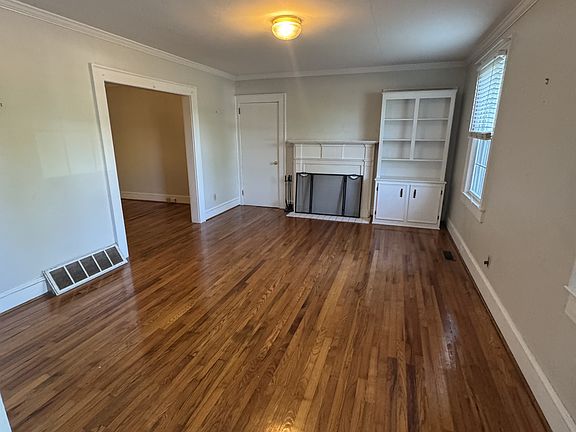 4th image of 403 Durst Ave W Unit B