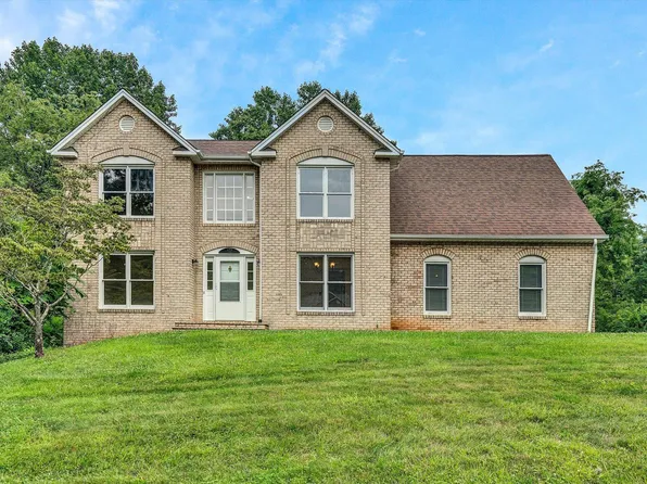 62 Meadowview Ct, Roanoke, VA 24019