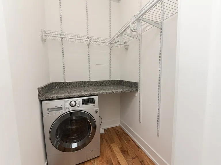2915 N Mildred Ave #2 — Photo 6