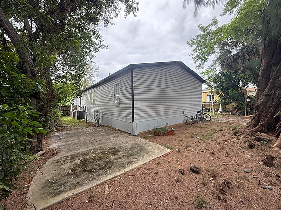 2nd image of 10548 W Sandalfoot Blvd