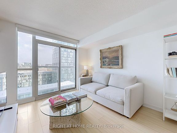 2nd image of 85 Queens Wharf Rd #1610