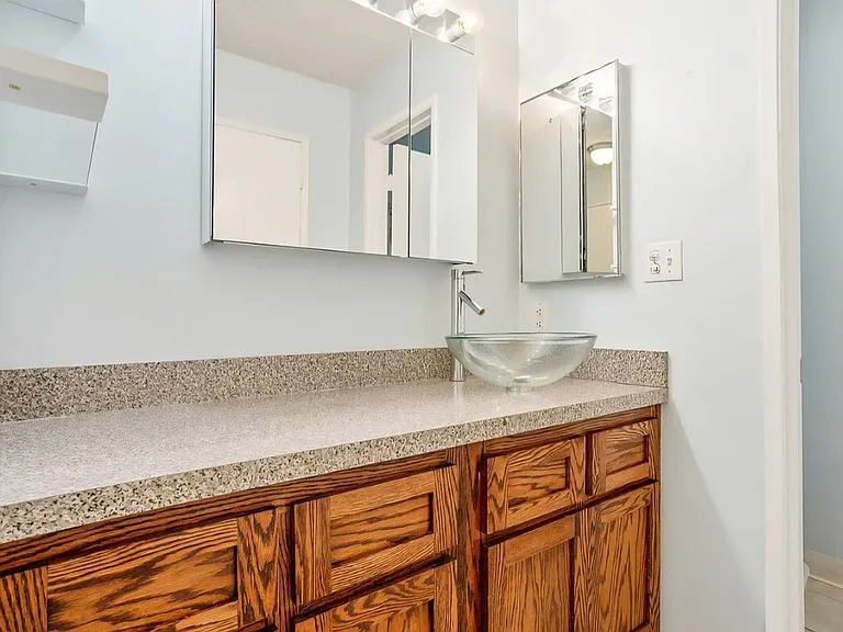 355 S Madison Ave #124 — Photo 11