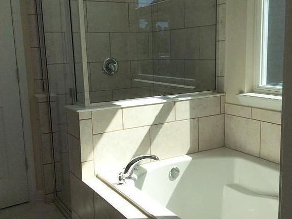 3rd image of 108 Casablanca Ct