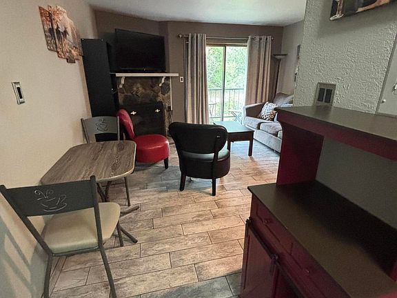 3rd image of 904 Carrizo Canyon Rd #231