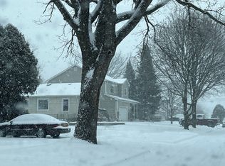 668 Columbia Ave, Elgin, IL 60120