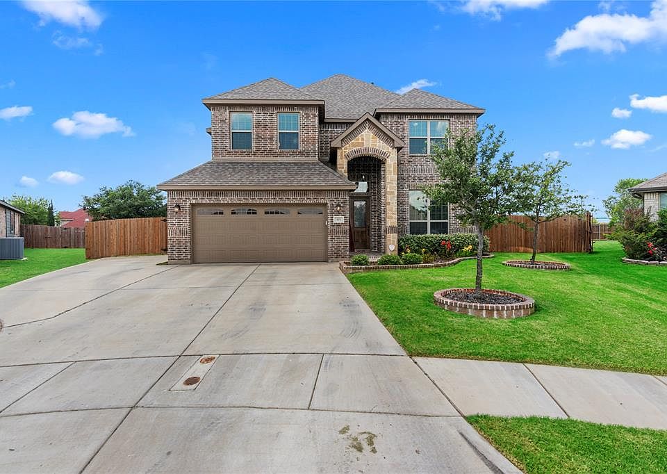 1st image of 905 Misty Bray Ct
