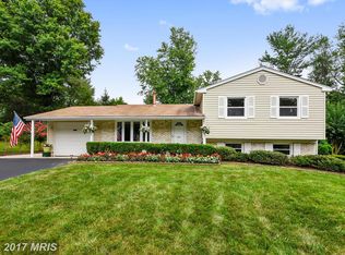 17521 Park Mill Dr, Rockville, MD 20855