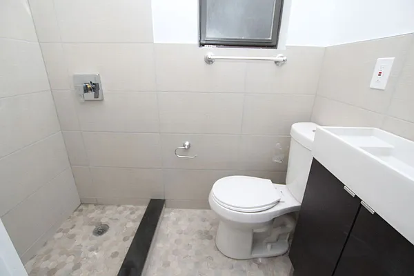 Rented by Brooklyn High Rise LLC | media 39