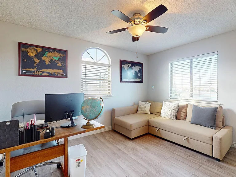 3249 Emerald Point Dr — Photo 17
