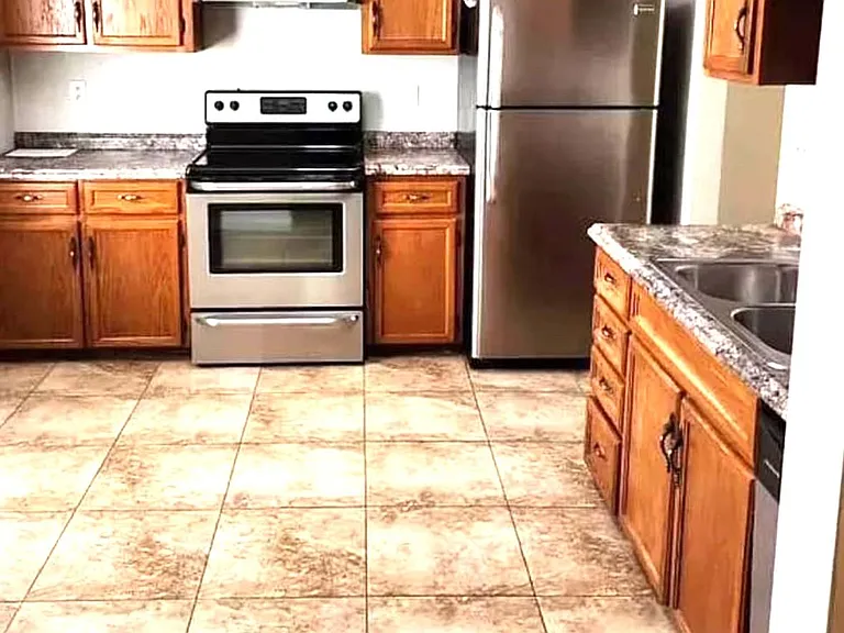 2904 Cara Ct — Photo 5