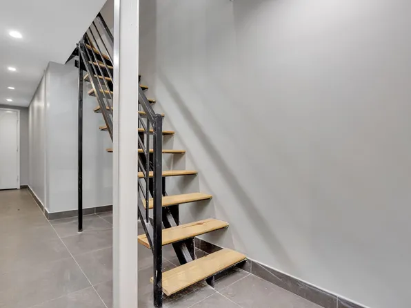 72-55 60 Lane image 12 of 28