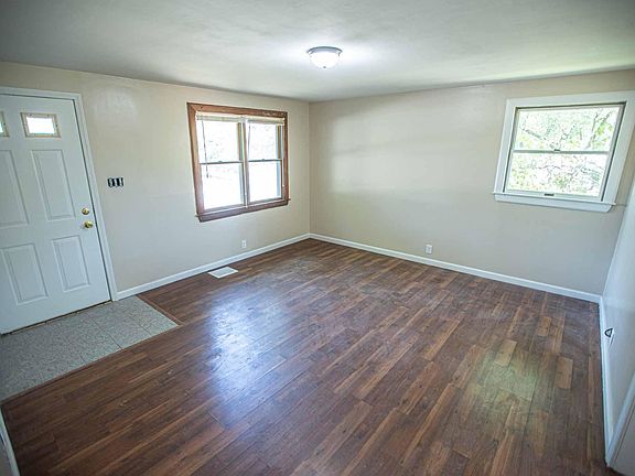 3rd image of 3402 Woldhaven Dr