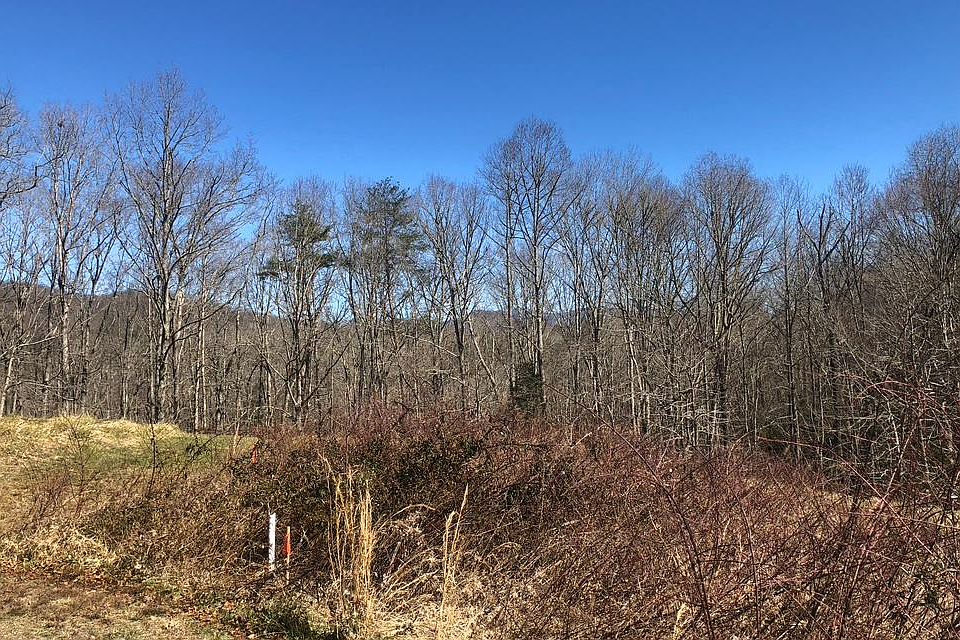 1st image of 66 Crestwood Dr