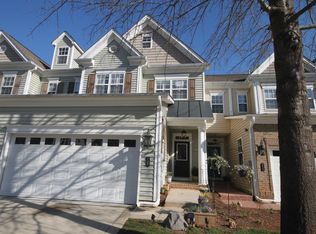 209 Towne Ridge Ln, Chapel Hill, NC 27516
