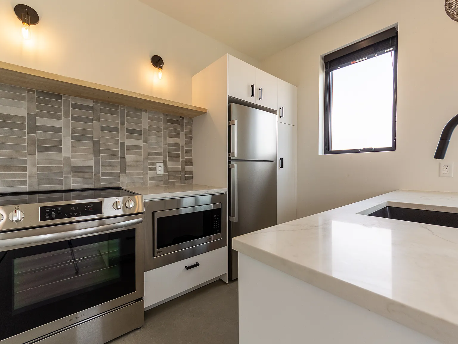 434 Santa Fe Drive - 301 — Photo 4
