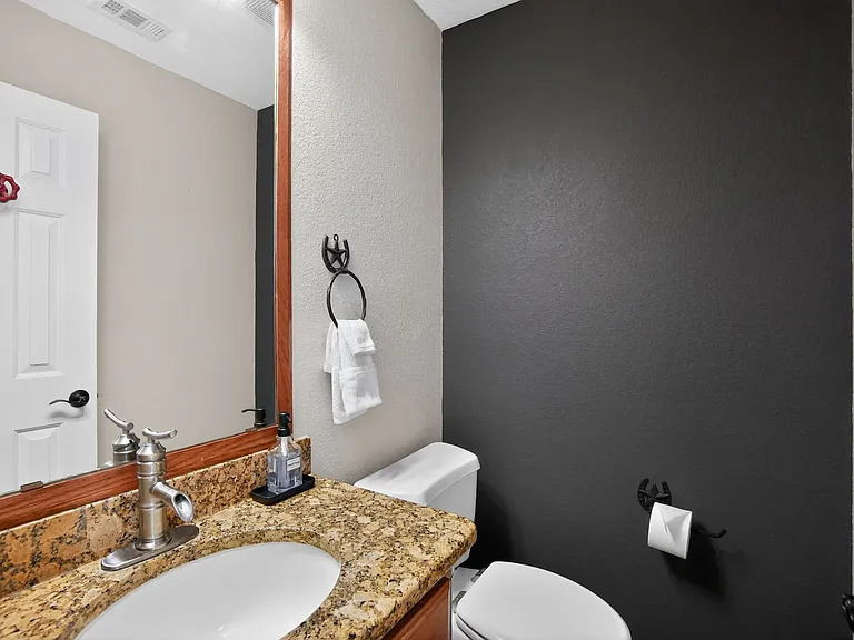 395 Spring Dr — Photo 11