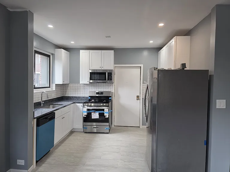 2054 E 69th St #1B — Photo 9