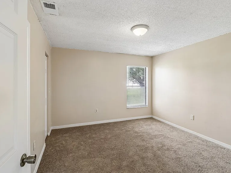 384 Cocoa Ct — Photo 24