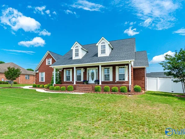 27663 Taylor Lynn Cir, Elkmont, AL 35620