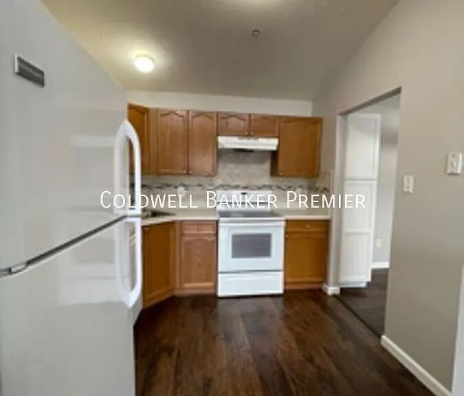 129 Brookland Ter #10 — Photo 14