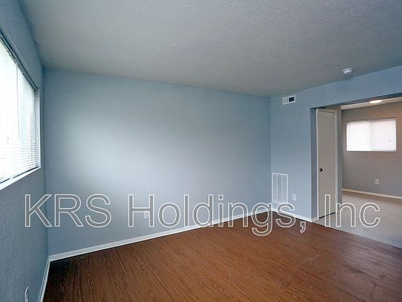 4th image of 4511 Orcutt Ave