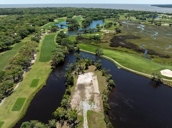 169 Point Ln, Saint Simons Island, GA 31522