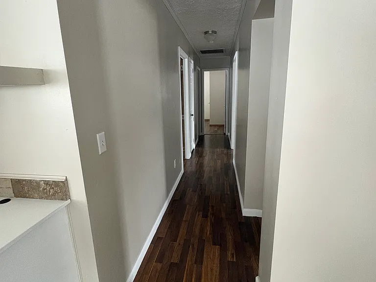 72 Jenna Ln — Photo 4