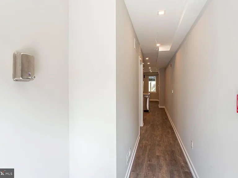 1619 Bainbridge St #1 — Photo 10