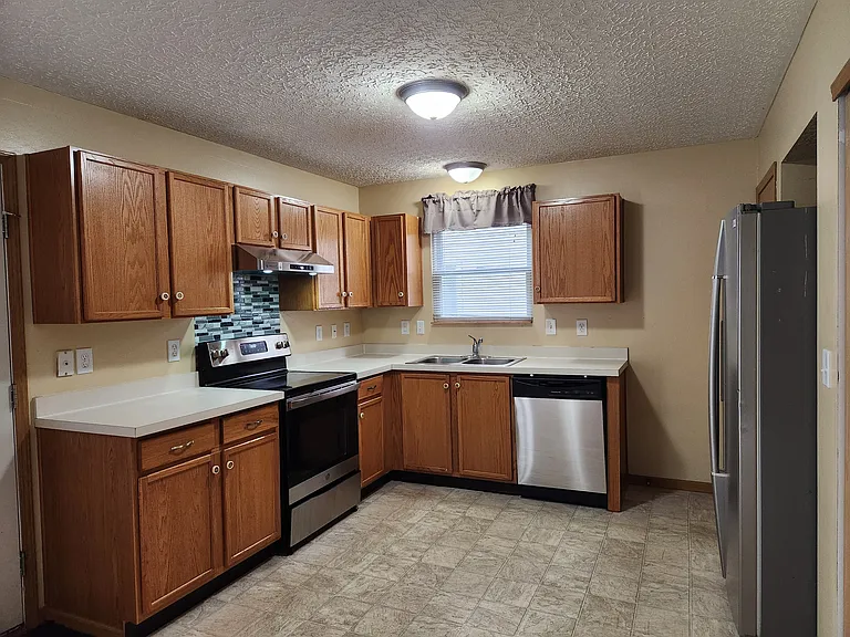 8305 Altair St — Photo 14