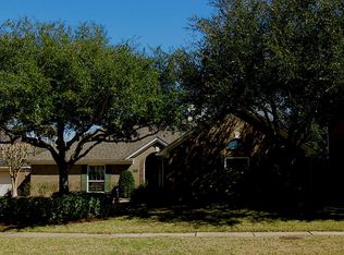 1418 Briarbend Dr, Sugar Land, TX 77479