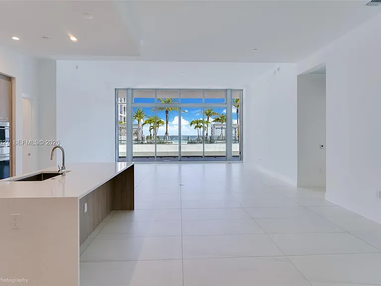153 N Seabreeze Blvd #4 — Photo 13