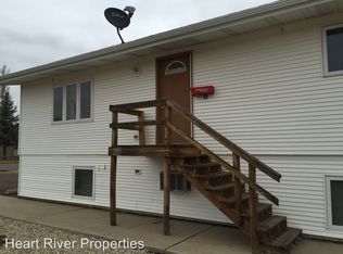 463 7th St SW APT 3, Dickinson, ND 58601