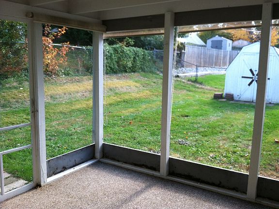 5th image of 4419 Manor Hall Ln