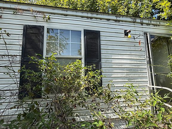 5th image of 945 White Oak Rd NW