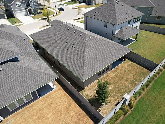 3rd image of 3109 Hoyle St