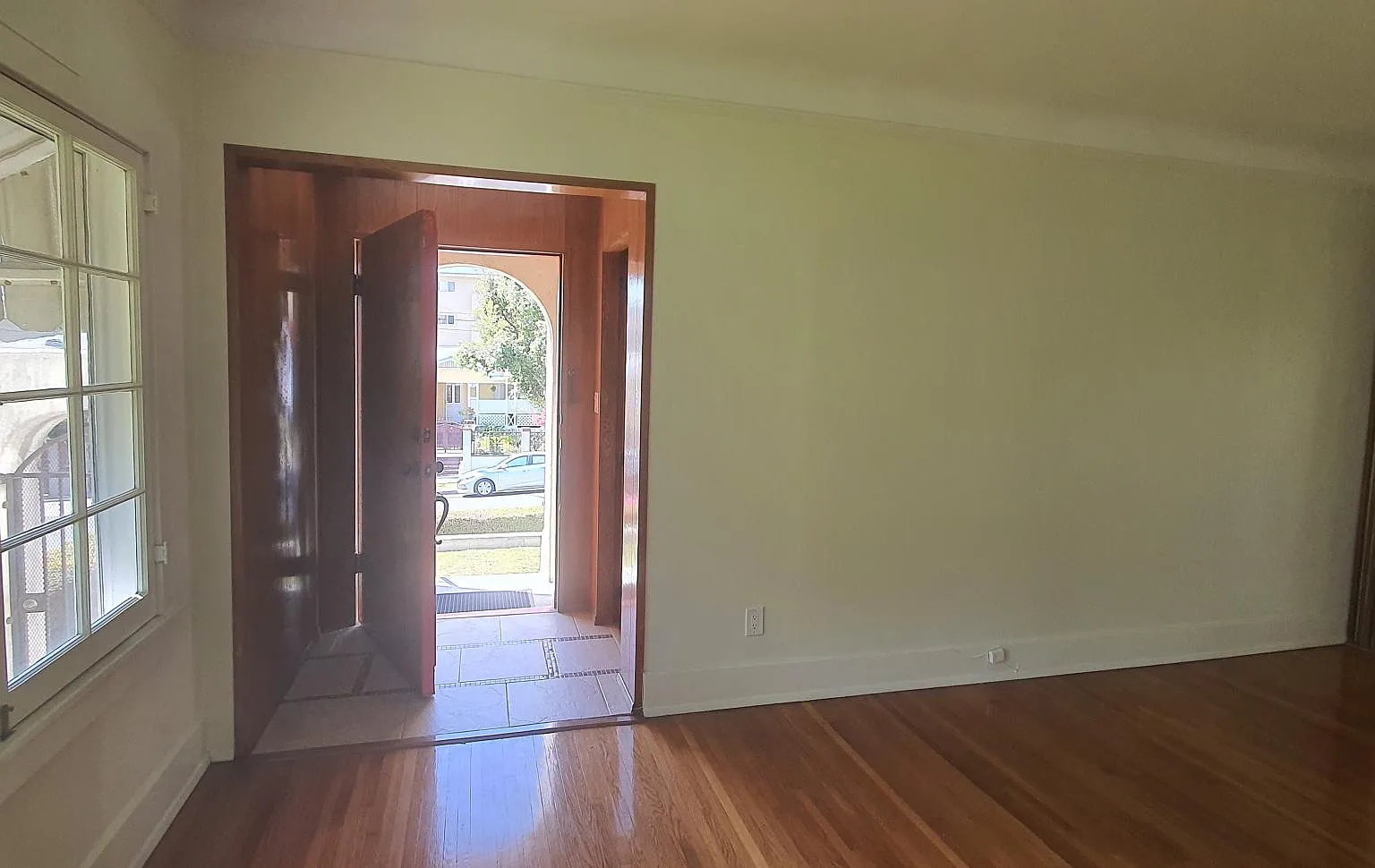 3 bed, 1500 sqft, $3,950 — Photo 4
