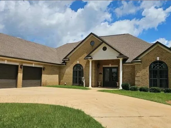 404 E Lafayette St, Marion, AL 36756