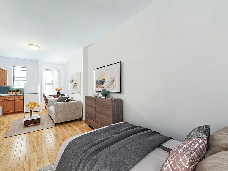 239 E 24th St #3 — Photo 2