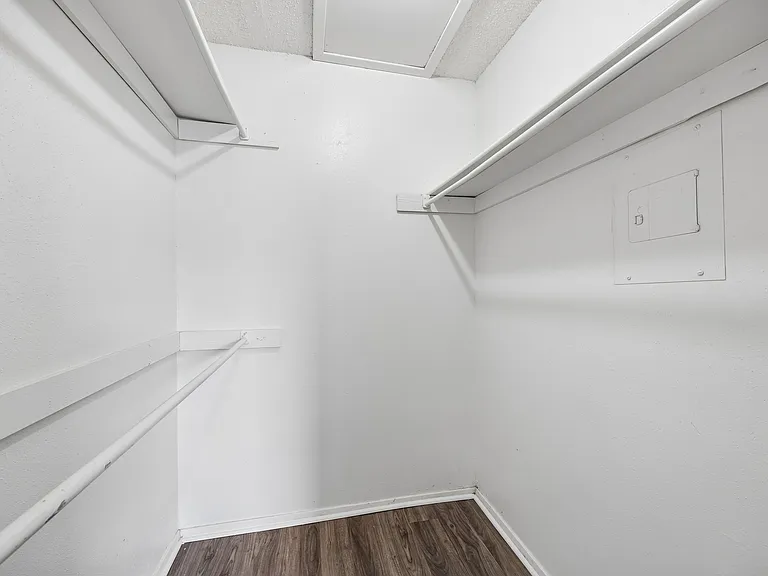 Tealwood Apartment Homes — Photo 13