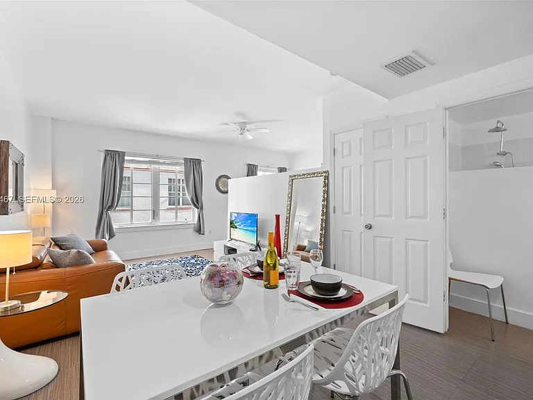 530 Ocean Dr #108 — Photo 4