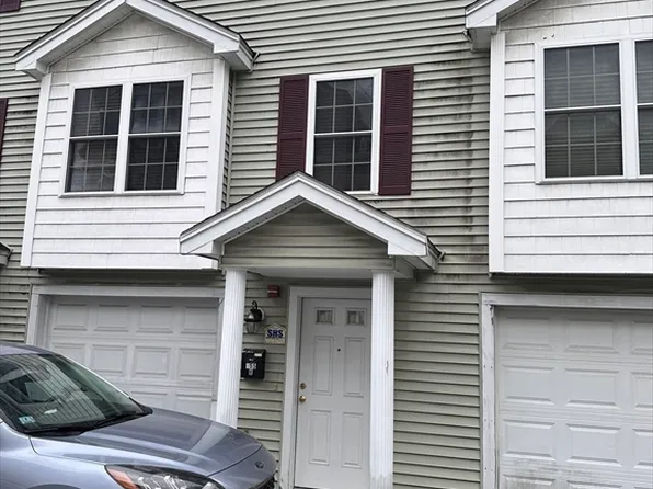 255 School St #B, Lowell, MA 01854
