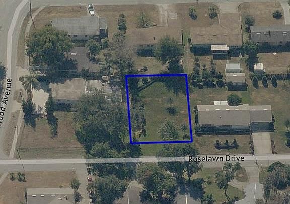 3rd image of 412 Roselawn Dr