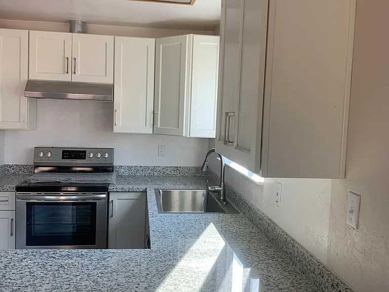 287 Camellia St — Photo 2