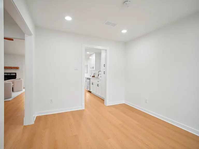 10219 W Rutland Vlg — Photo 12