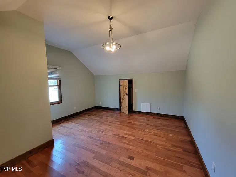 109 Carey Ln — Photo 17